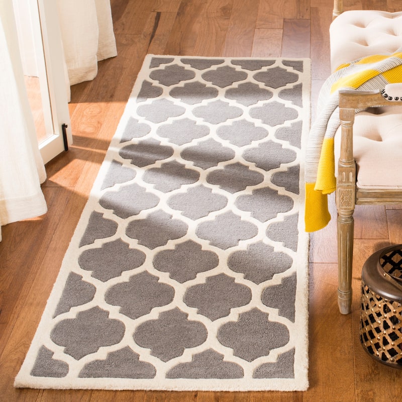 SAFAVIEH Handmade Chatham Antoanela Modern Moroccan Wool Rug - 2'3" x 9' Runner - Dark Grey/Ivory