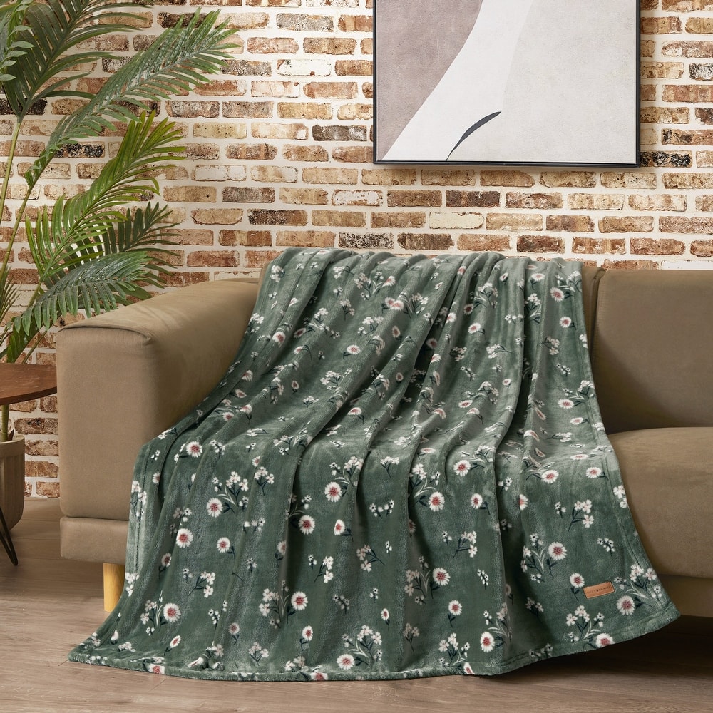 Lucky Brand Daisy Plush Throw Blanket