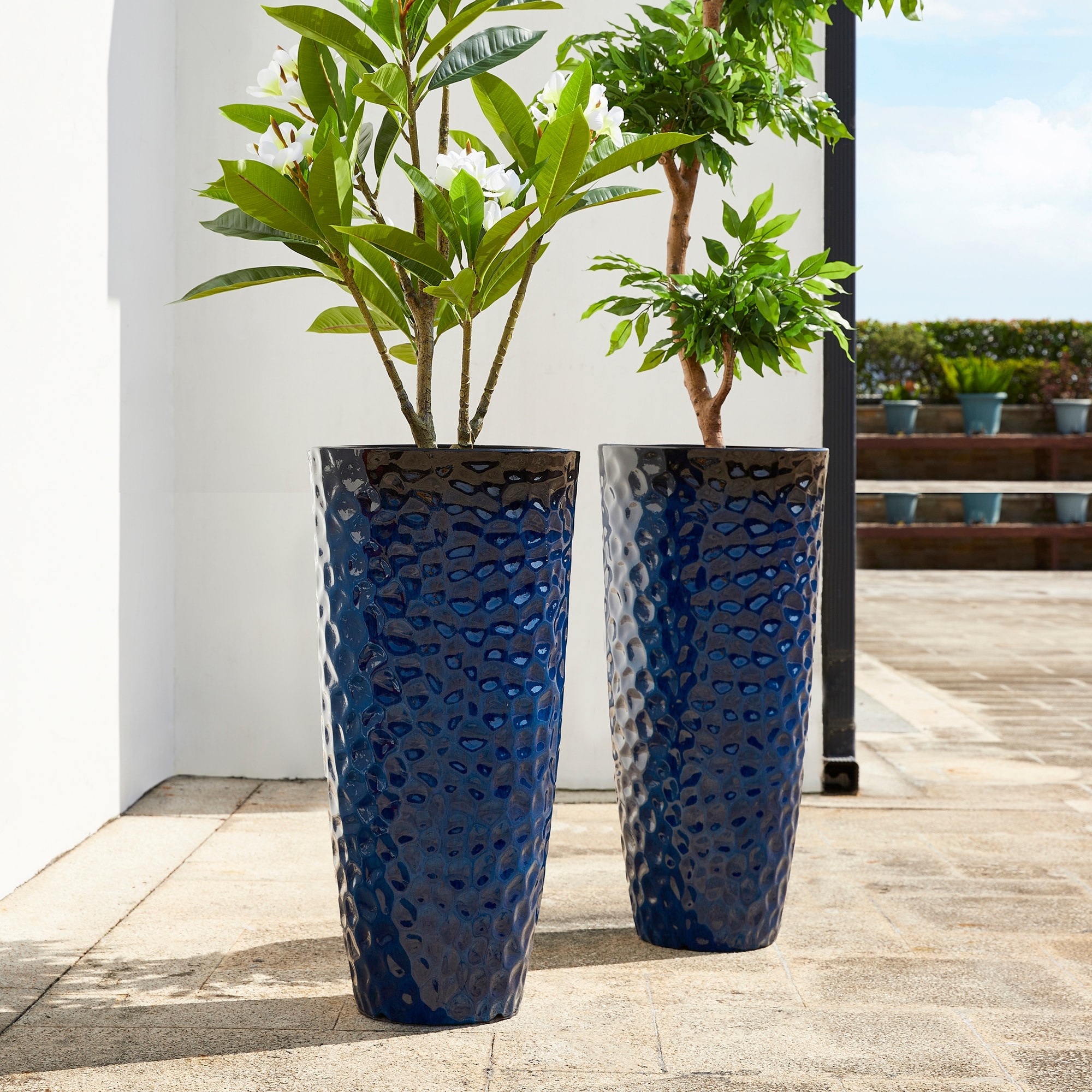 Glitzhome Set of 2 Oversized Tall Planter Honeycomb Textured Gradient Cobalt Blue Garden Plant Pots with Drainage Holes