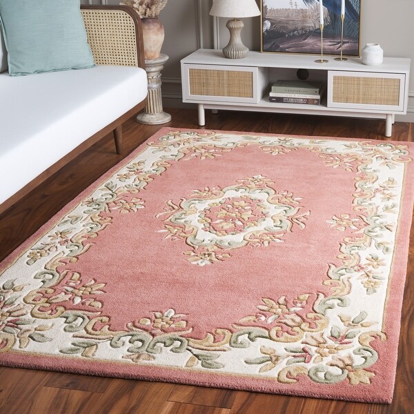 SAFAVIEH Handmade Aubusson Hrachuhi Traditional Wool Rug - Bed
