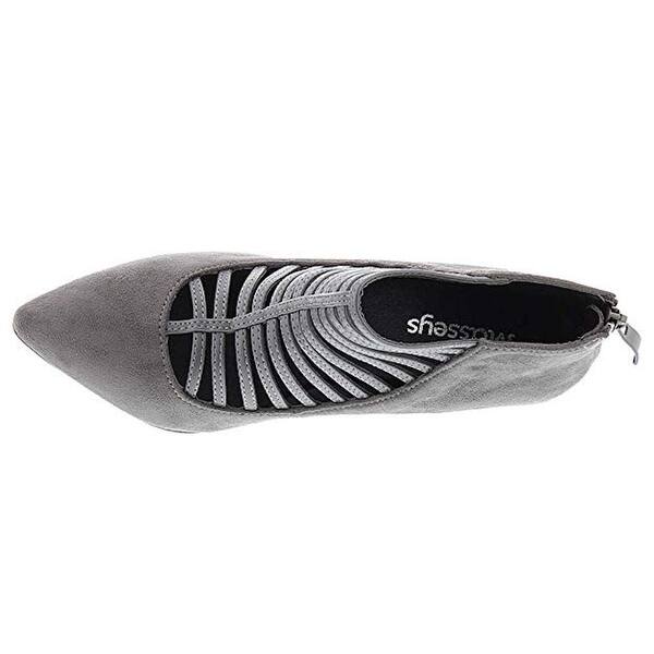 Shop Masseys Womens Milano Pointed Toe Classic Pumps Overstock