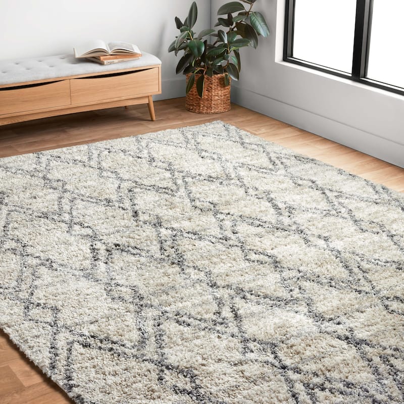 Alexander Home Geometric Moroccan Shag Area Rug - 5'3" x 7'6" - Rectangle