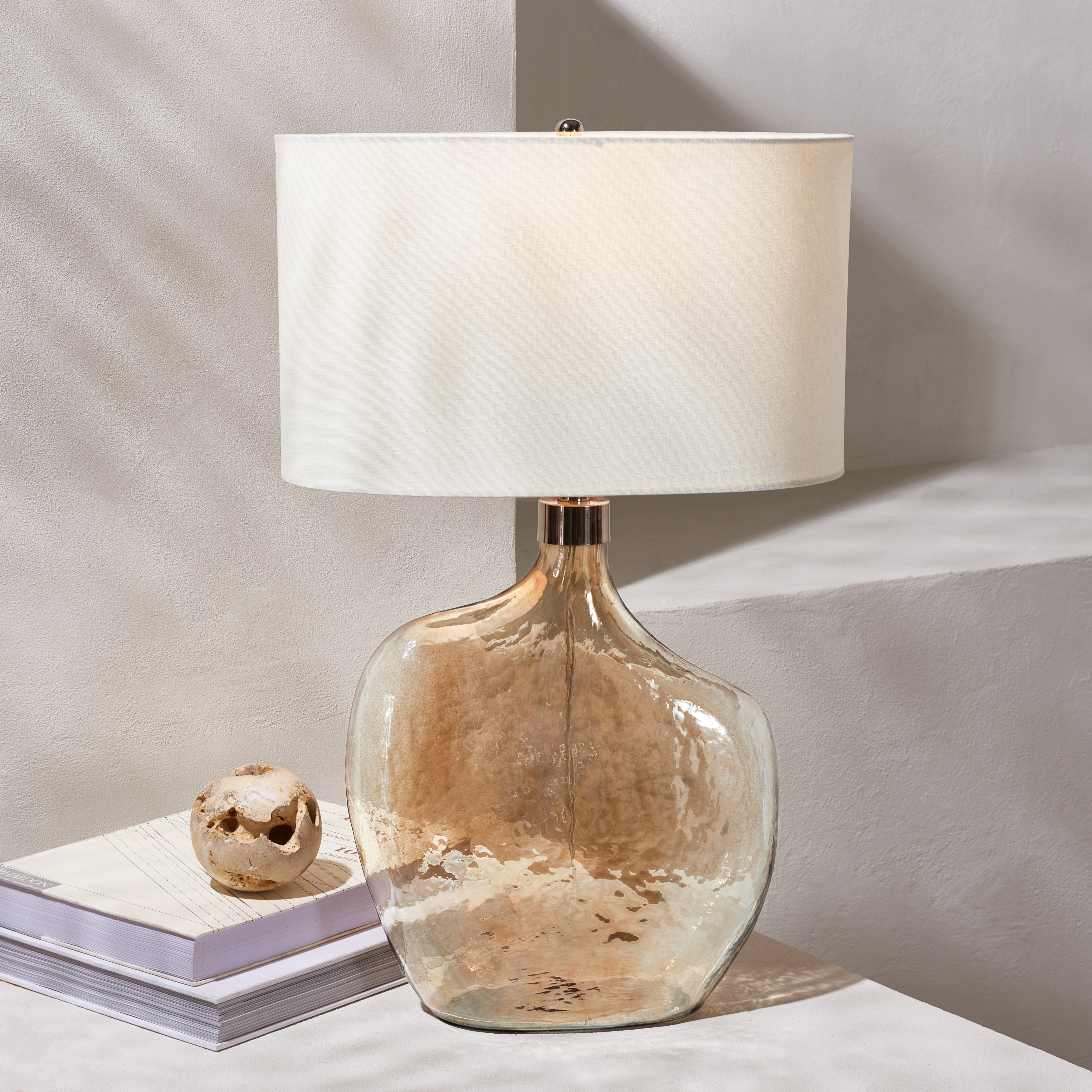 SAFAVIEH Lighting Timmie 27.5" Table Lamp - 17" W x 10" D x 28" H - 17Wx10Dx28H