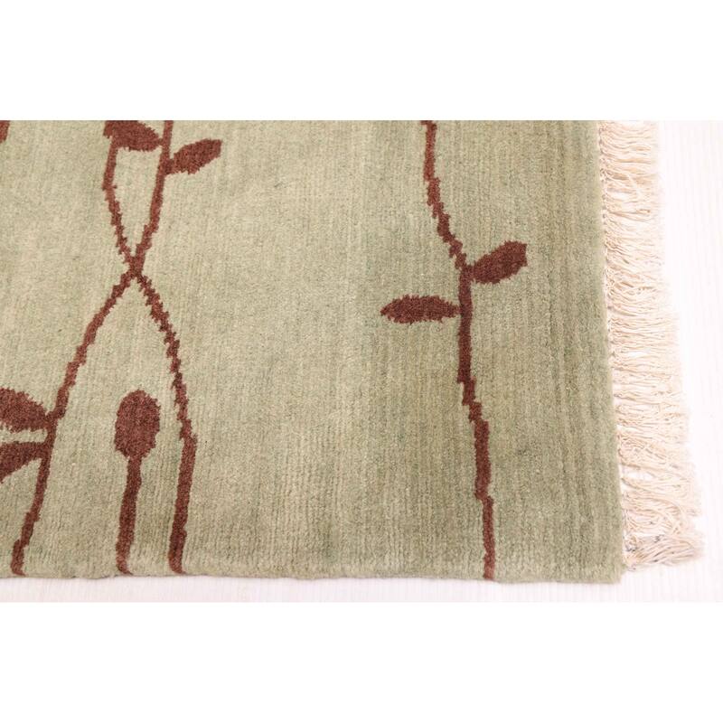ECARPETGALLERY Hand-knotted Opulence Light Green Wool Rug - 8'0 x 10'0