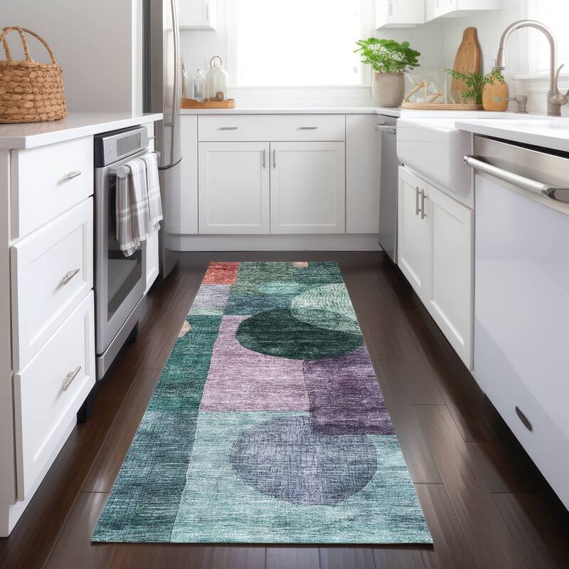 Machine Washable Indoor/ Outdoor Abstract Geo Chantille Rug - Green - 2'3" x 7'6"