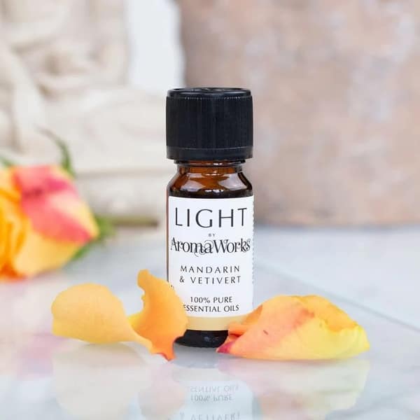AromaWorks Mandarin & Vetivert Essential Oil 10ml AromaWorks Mandarin & Vetivert Essential Oil 10ml