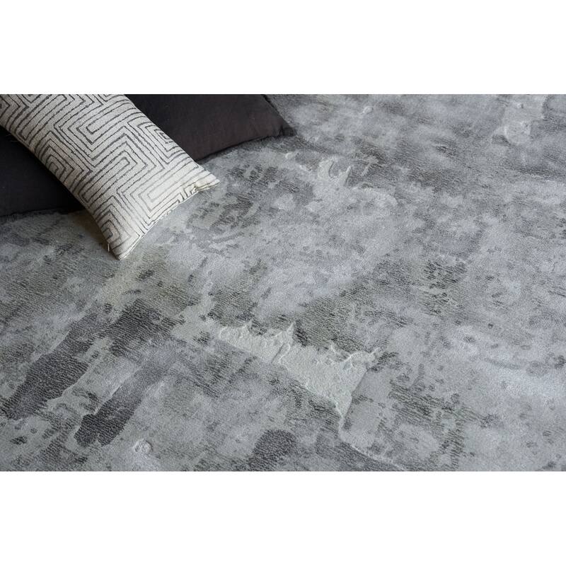 Papyrus Gray Wool/Bamboo Silk handloomed Area Rug