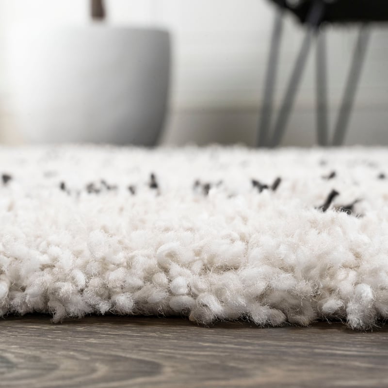 JONATHAN Y Nova Moroccan Diamond Shag Area Rug