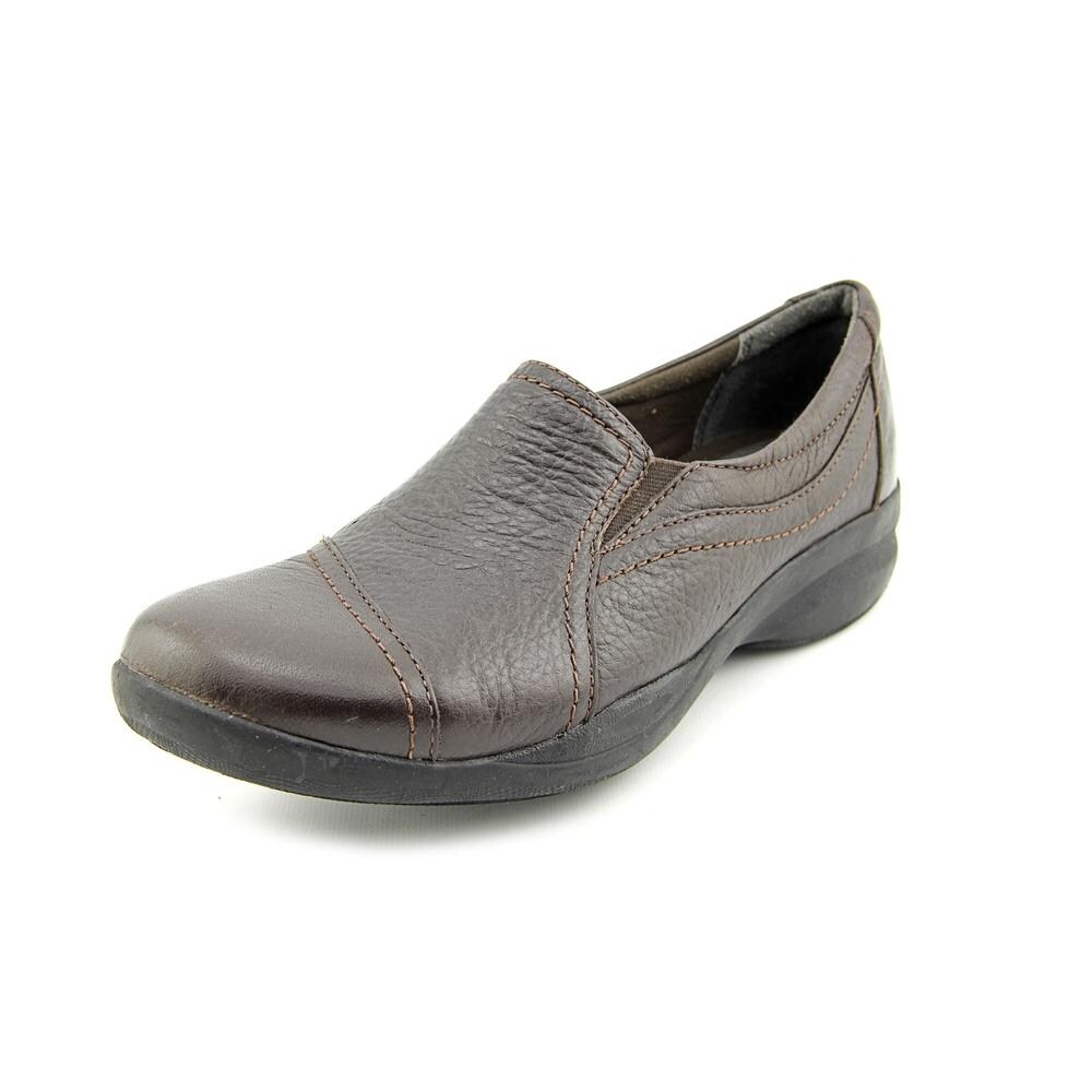 clarks in motion kick shoes