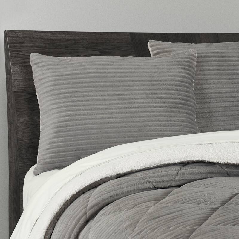 J. Queen New York Everett Comforter Set
