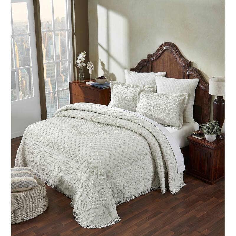 Better Trends Heirloom Collection 100% Cotton Tufted lightweight Medallion Design Machine Washable Bedspread Set