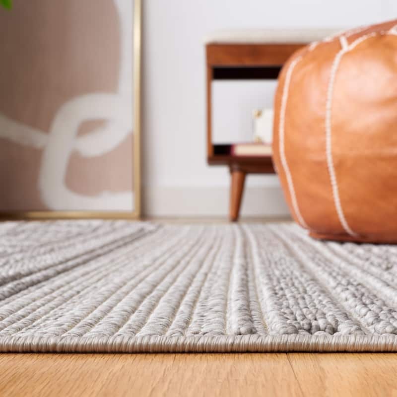 SAFAVIEH Camden Sveinsina Rustic Rug