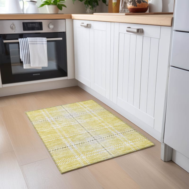 Machine Washable Indoor/ Outdoor Chantille Plaid Cozy Rug