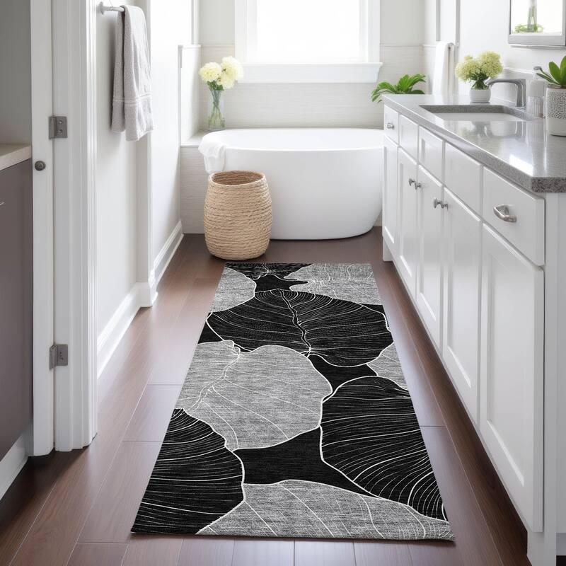 Machine Washable Indoor/ Outdoor Tropical Floral Chantille Rug