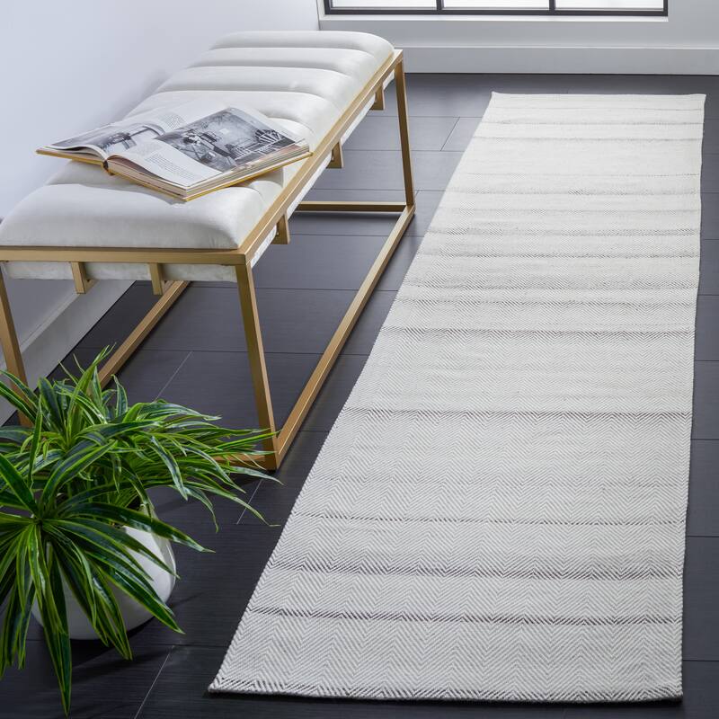 SAFAVIEH Handmade Marbella Kerana Wool & Viscose Rug - 2'3" x 9' Runner - Grey/Ivory