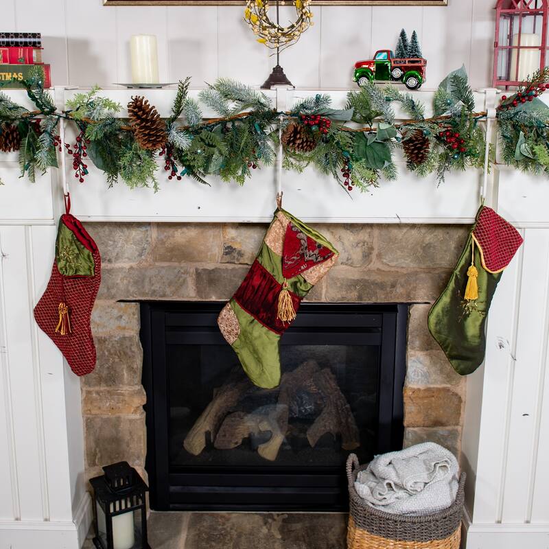 Garland and christmas stocking holder for mantle (2-Pack) (White)