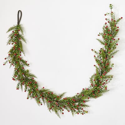 69" Artificial Christmas Boxwood & Berry Garland
