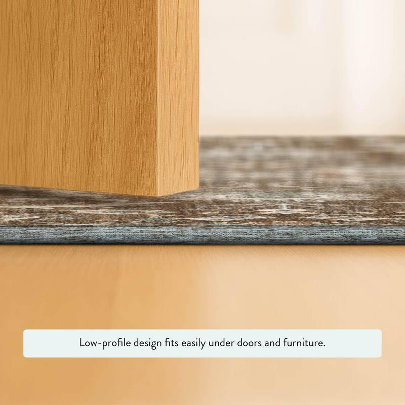 Machine Washable Indoor/ Outdoor Traditional Arvada Chantille Rug