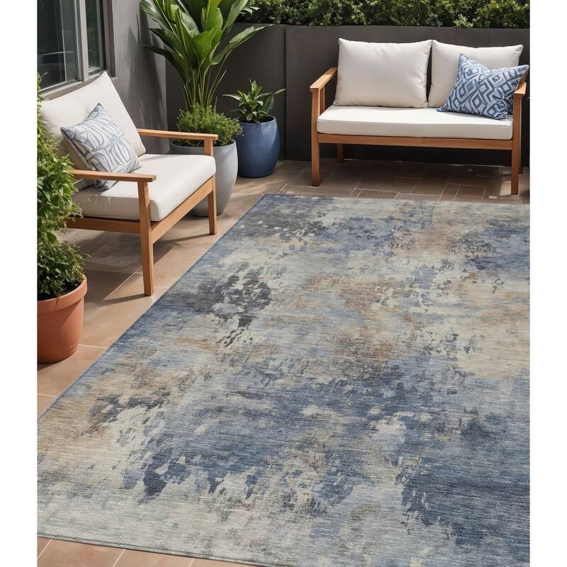 HomeRoots Abstract Transitional Rectangle Outdoor Rug - 5' X 8'