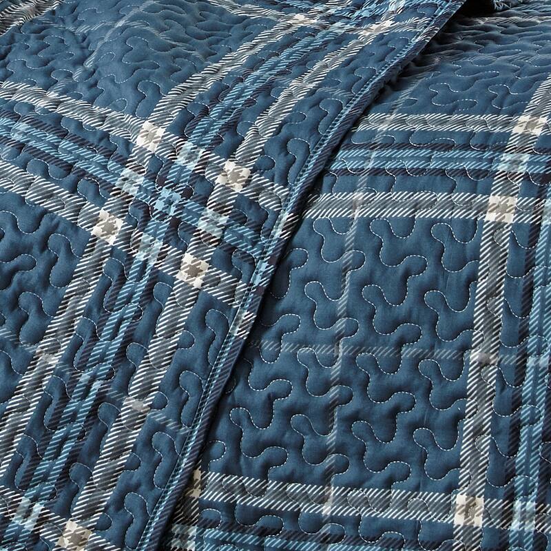 Vilano Choice Ultra-Soft Plaid 3-piece Quilt and Sham Set