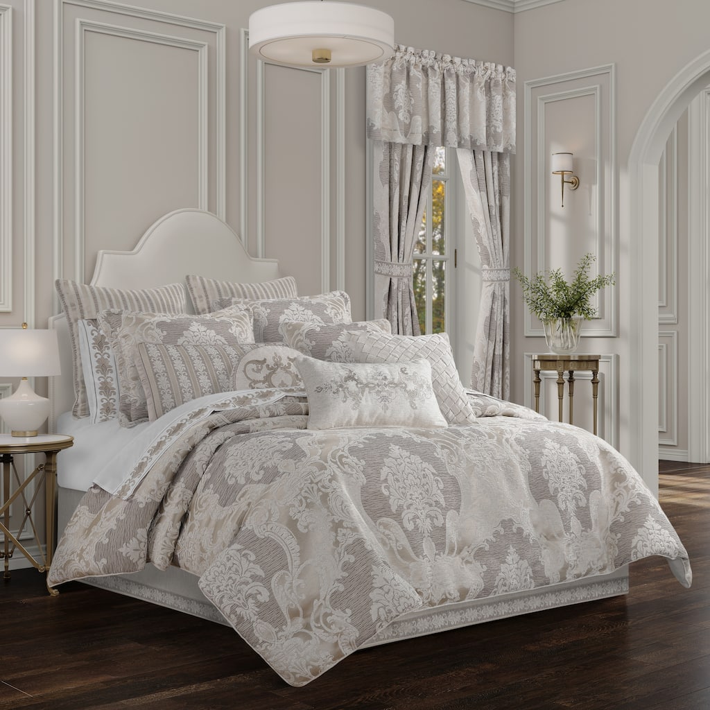 Queensbury Comforter Set