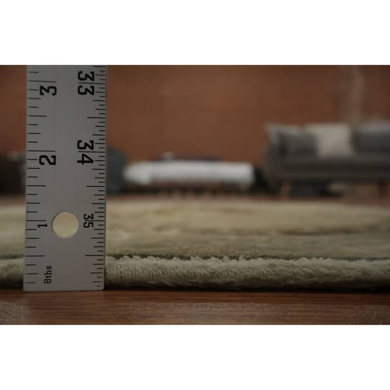 Hand Knotted Oriental 100% Silk Carpet Traditional Floral Beige & Ivories Art Deco Area Rug - 2' 7'' X 2' 8''