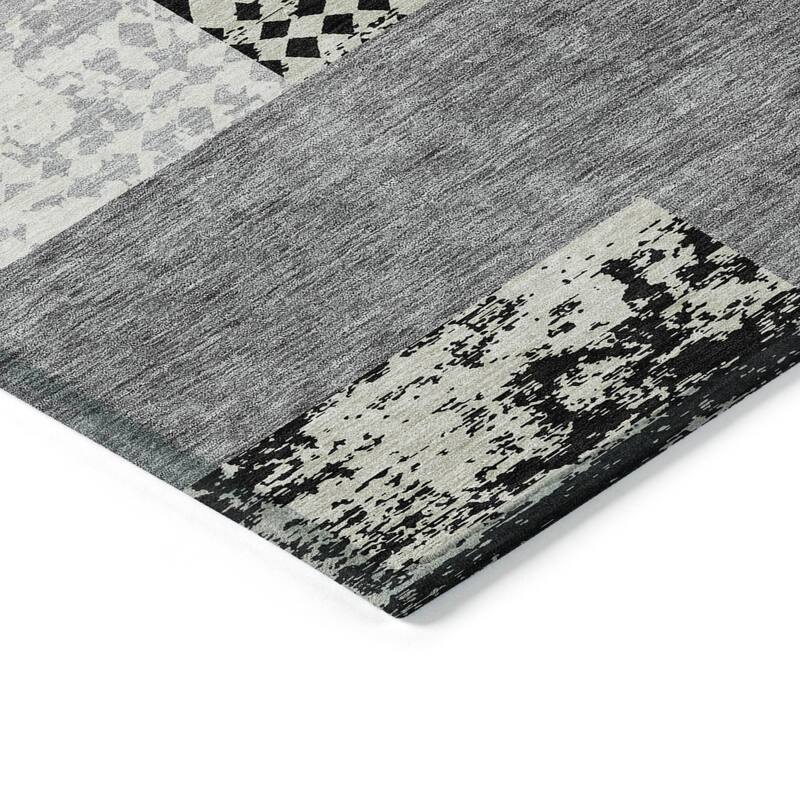 Machine Washable Indoor/ Outdoor Modern Blocks Chantille Rug