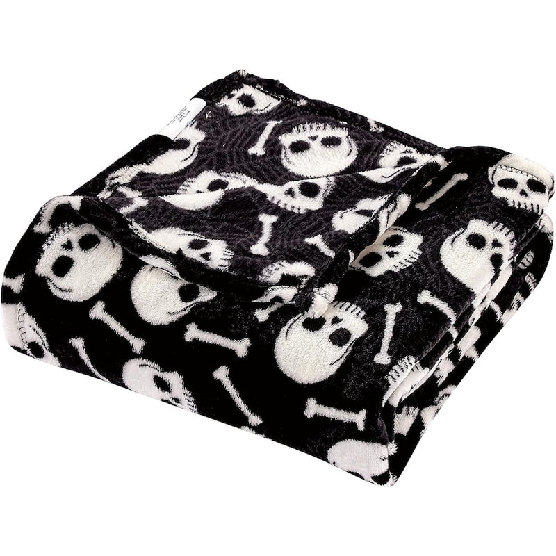 Décor&More Happy Halloween Microplush Throw Blanket (50In x 60In) - Creepy Skull