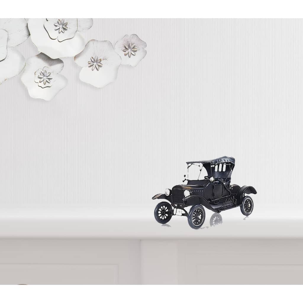HomeRoots 12" Black Metal c1908 Ford Model Car Tabletop Sculpture - 11.5' X '7' X '6