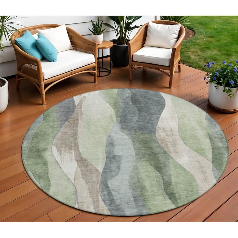HomeRoots Abstract Transitional Rectangle Outdoor Rug - 8' Round
