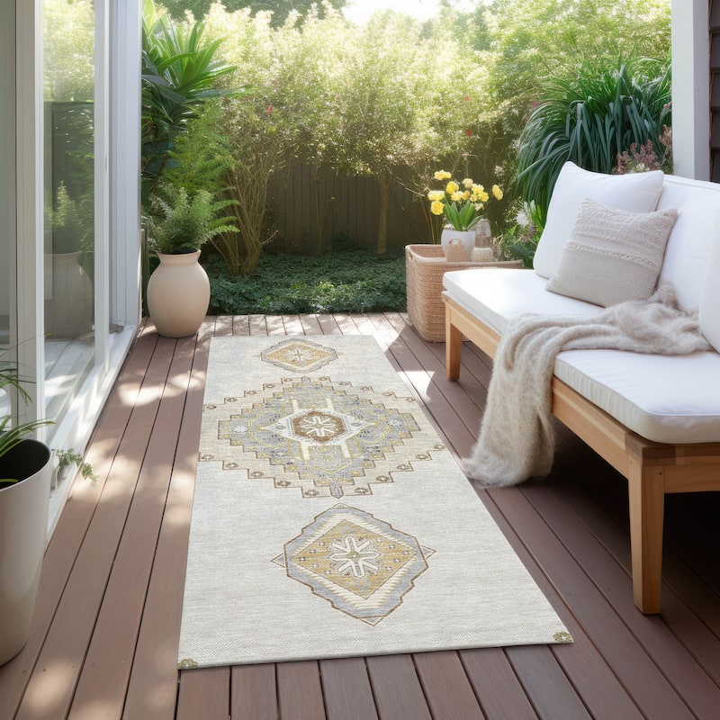 Machine Washable Indoor/ Outdoor Boho Traditional Chantille Rug - Ivory - 2'3" x 7'6"