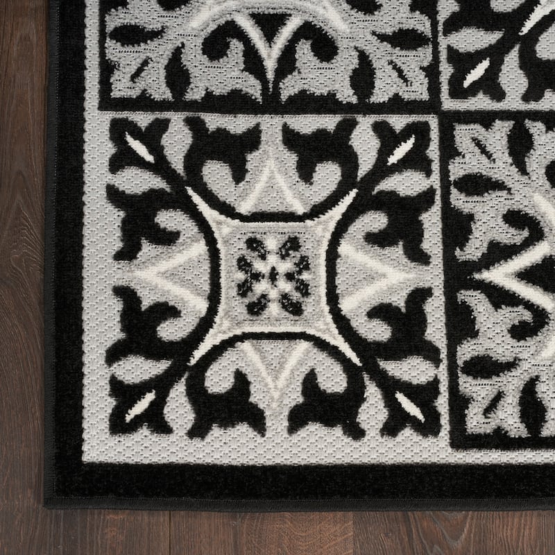 Nourison Aloha Indoor/outdoor Grey Geometric Area Rug