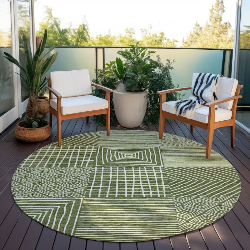Machine Washable Indoor/ Outdoor Modern Mosaic Chantille Rug