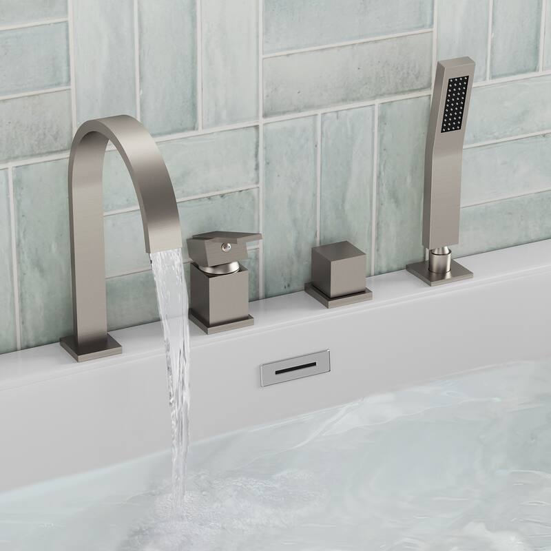 Modern Deck Mounted Bathtub Faucet Set with Diverter And Handheld Sprayer