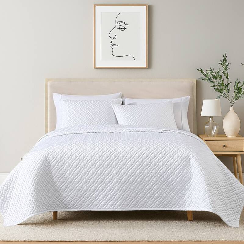 Keo 3pc King Coverlet Set, Reversible, Pillow Shams White Silky Fabric