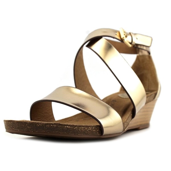 sofft metallic sandals