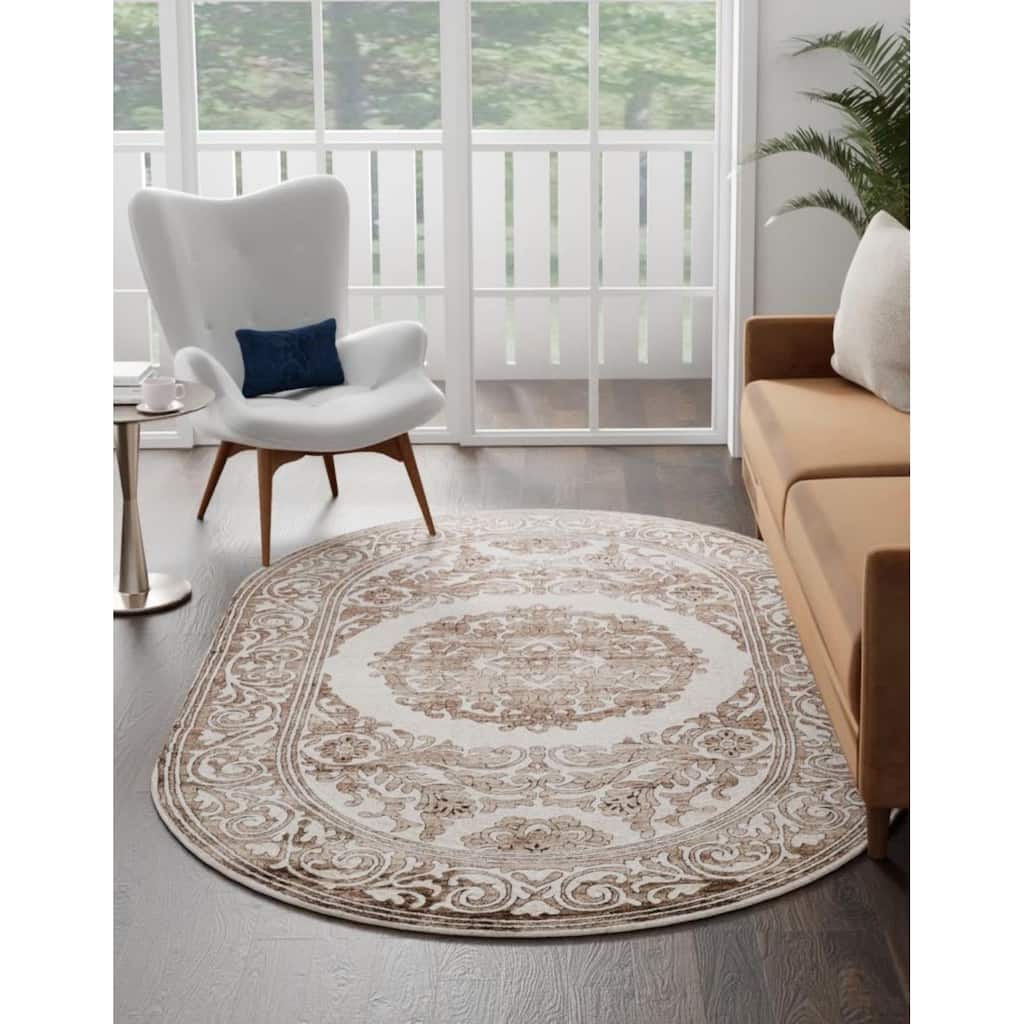 Traditional Wralvale Collection Area Rug
