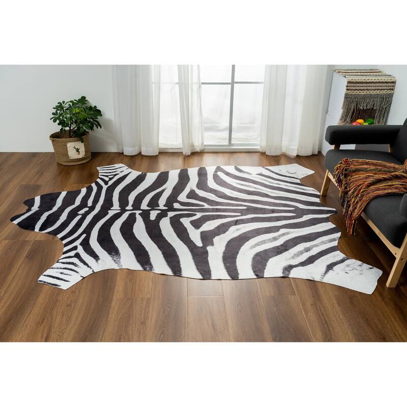 Rio Collection Black/White Faux Zebra Hide Printed Rug