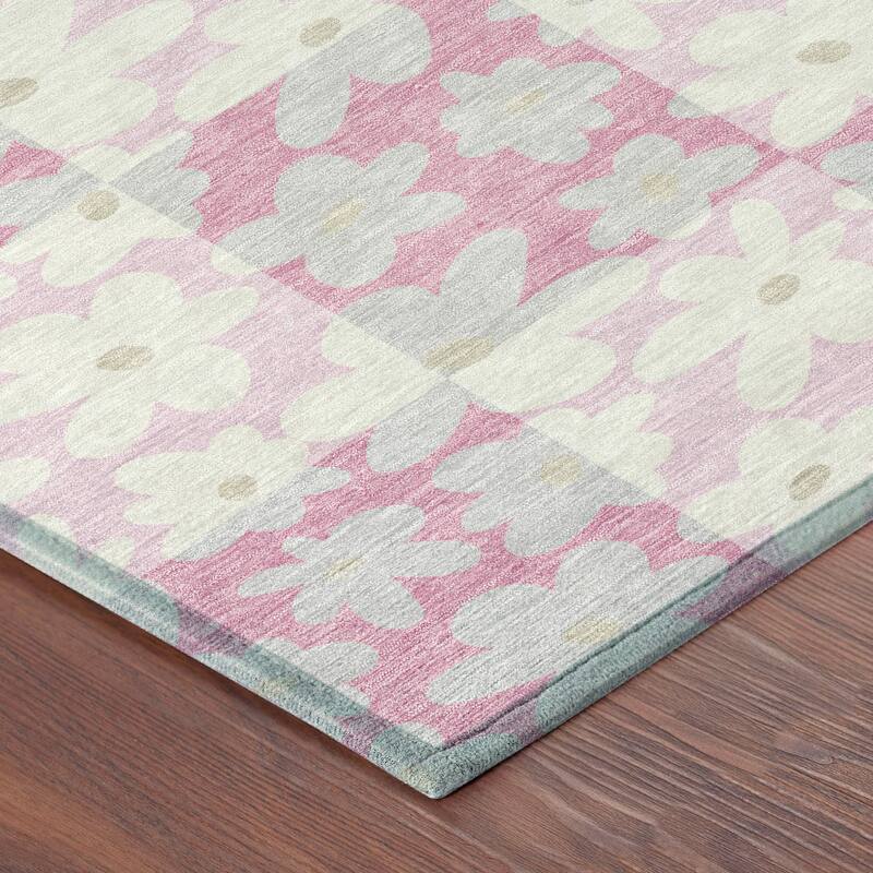 Machine Washable Indoor/ Outdoor Floral Krissy Chantille Rug