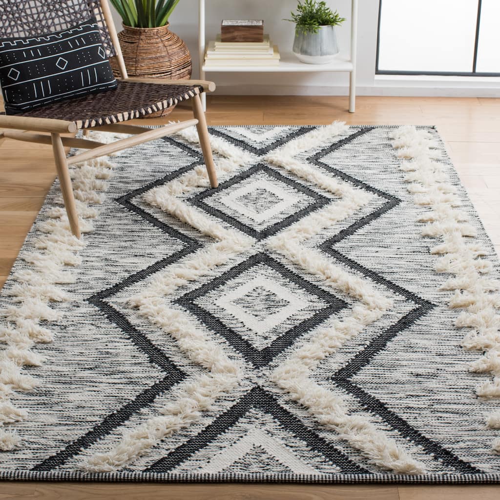 SAFAVIEH Handmade Kenya Guler Southwestern Wool Rug