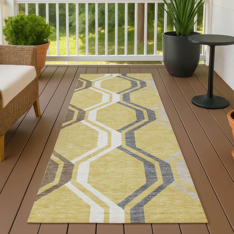 Machine Washable Indoor/ Outdoor Contemporary Dimensions Chantille Rug - Gold - 2'3" x 7'6"