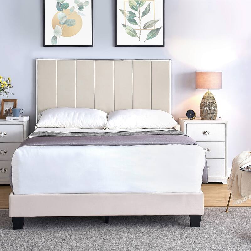 Mallory Upholstered Platform Bed by US PRIDE FURNITURE