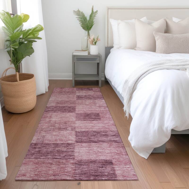 Machine Washable Indoor/ Outdoor Checker Chantille Rug - Blush - 2'3" x 7'6"