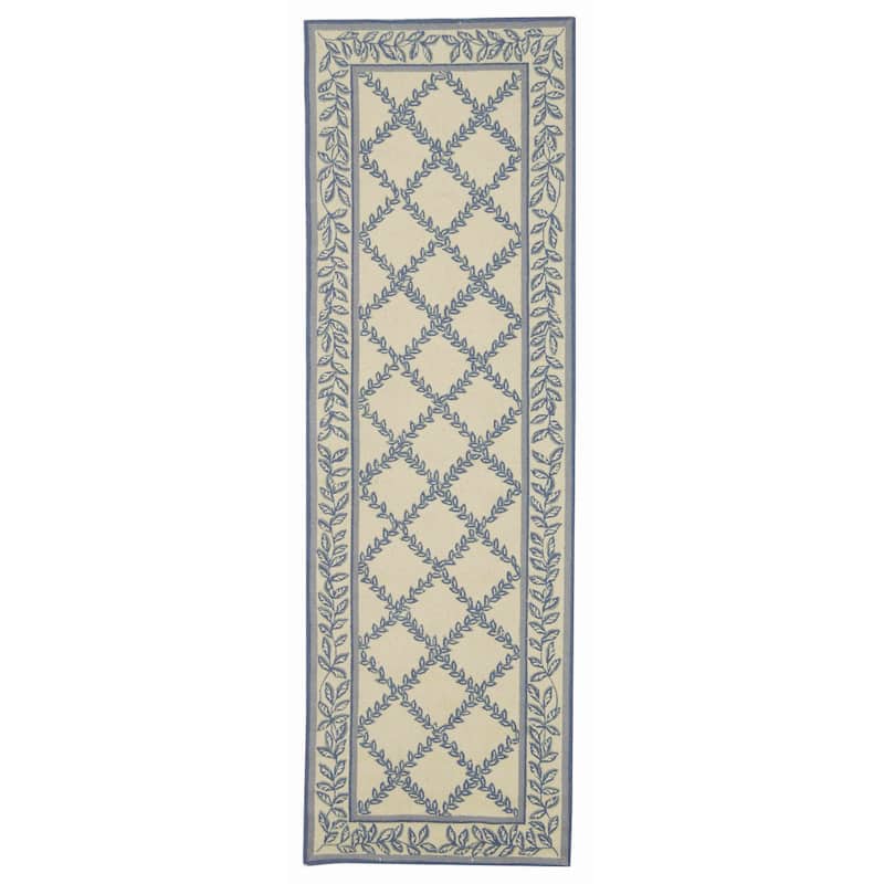 SAFAVIEH Handmade Chelsea Kimber Trellis French Country Wool Rug - 2'6" x 10' Runner - Ivory/Light Blue - Runner