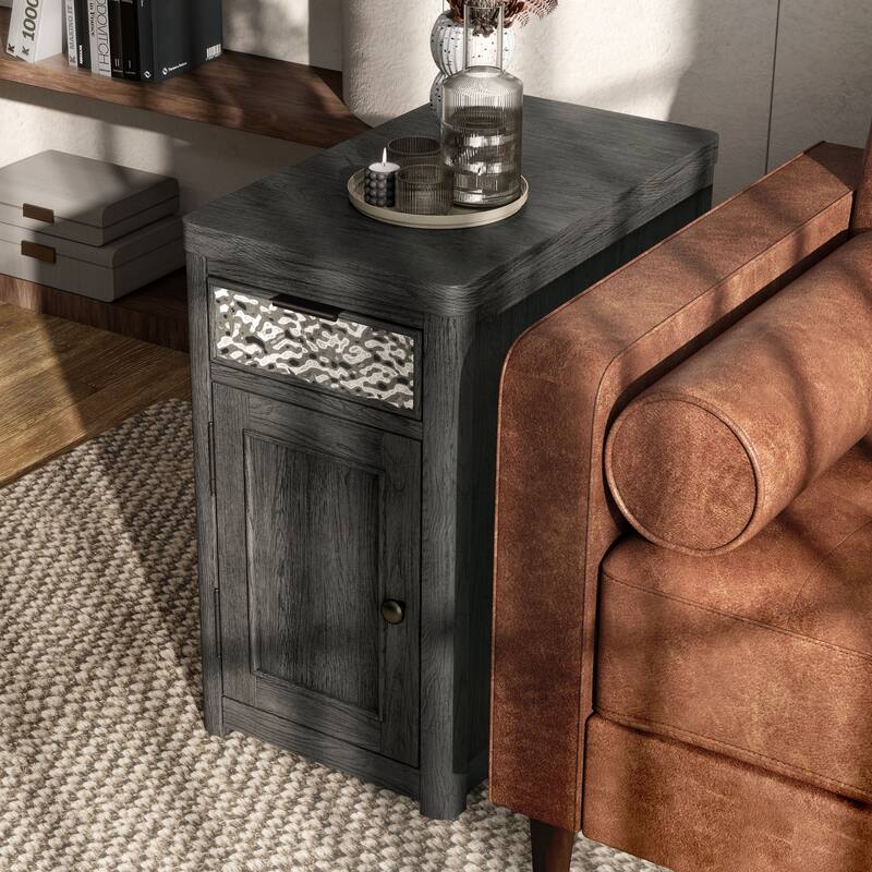 Furniture of America Piez Modern Ash Grey Wood Chairside End Table with Charging Port