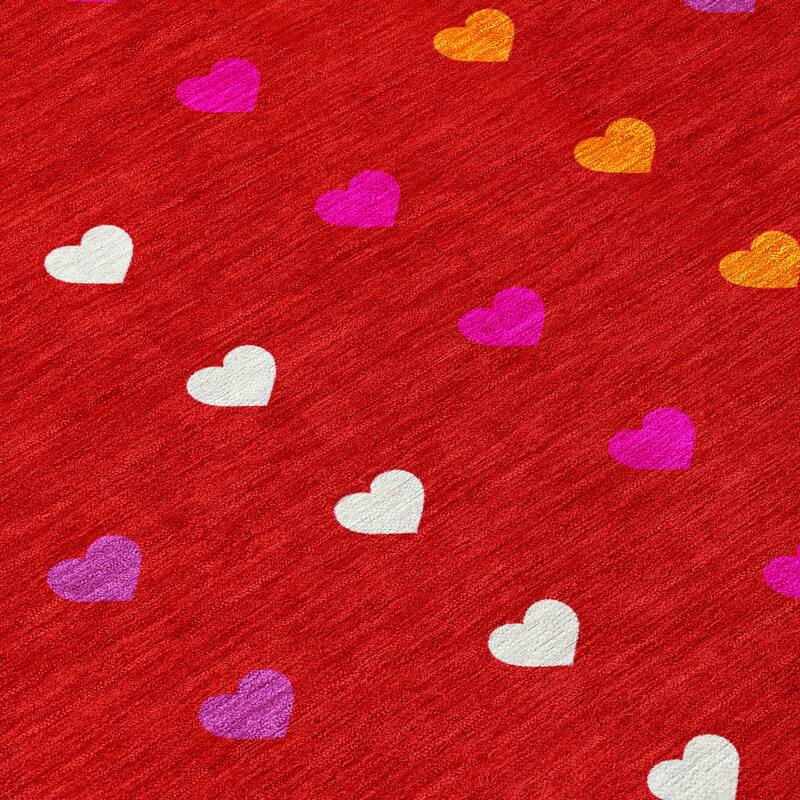 Machine Washable Indoor/ Outdoor Modern Hearts Chantille Rug