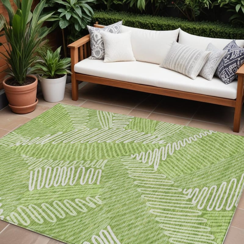 HomeRoots Floral Transitional Rectangle Outdoor Rug - 8' X 10'