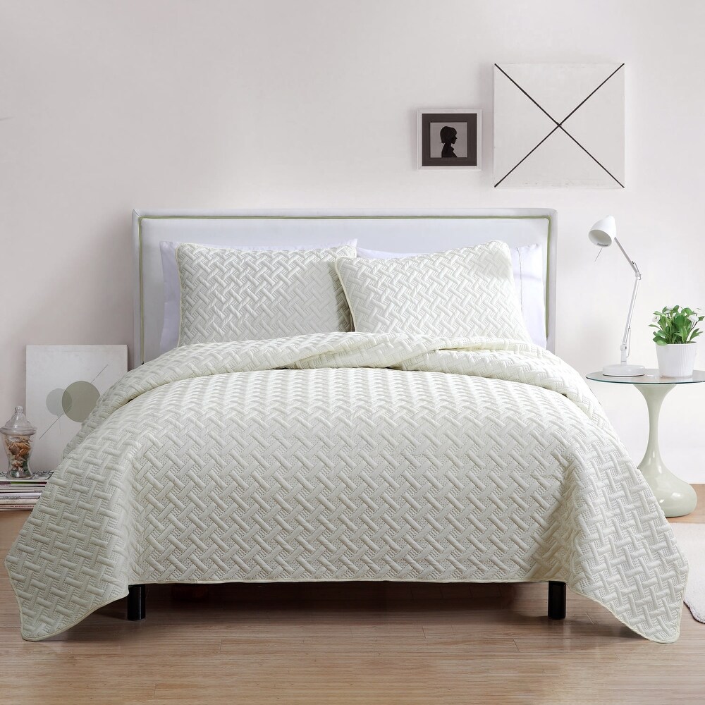Summer weight sale quilts queen size