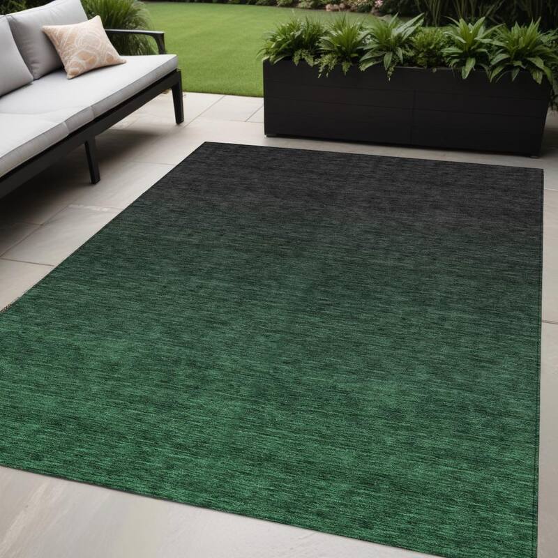 HomeRoots Abstract Transitional Rectangle Outdoor Rug - 5' X 8'