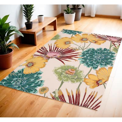 Geju Floral Traditional Stain Resistant Area Rug By HomeRoots - 66' X '42' X '0.5